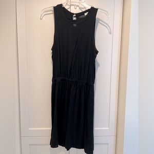 Splendid Dress with waistline. Black